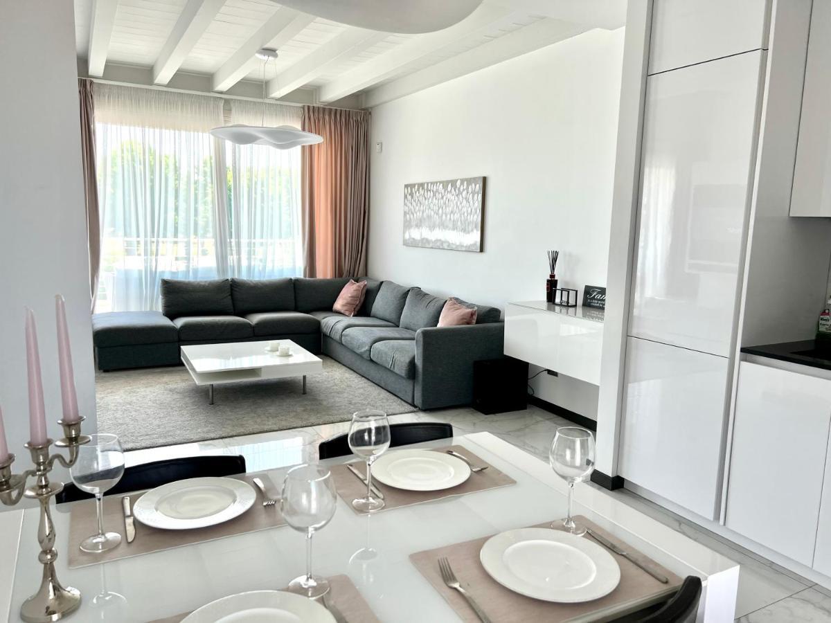 Paganini Suites And Apartments Сірміоне Екстер'єр фото