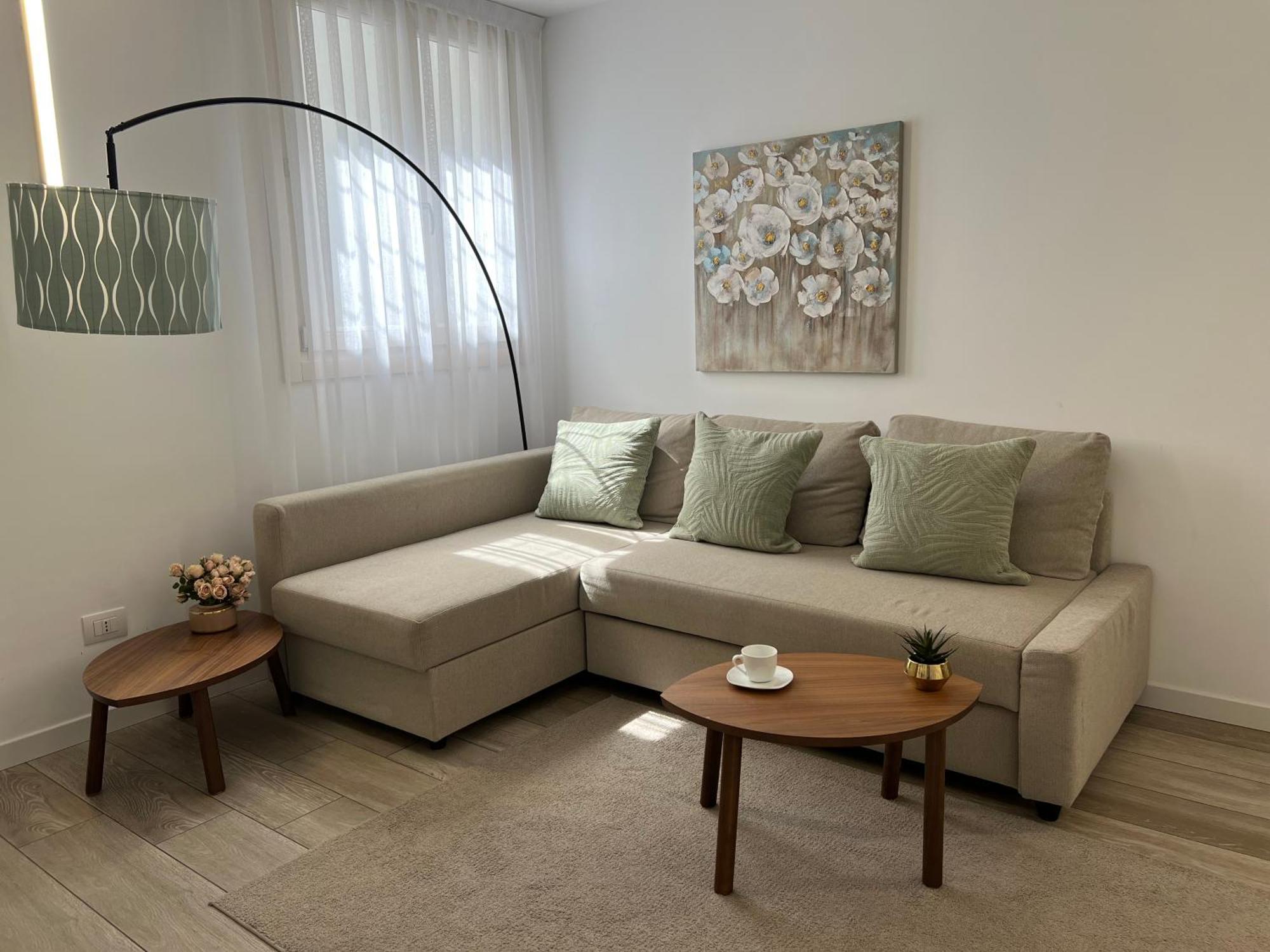 Paganini Suites And Apartments Сірміоне Екстер'єр фото